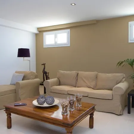 Beautiful Ambar Vila